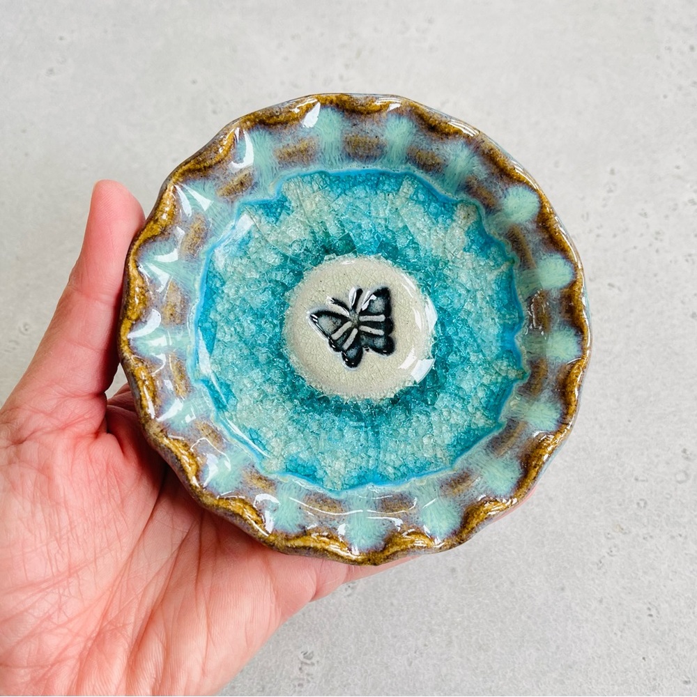 Down to Earth Pottery Small Butterfly Ceramic Trinket Dish Tray - Picture 2 of 5